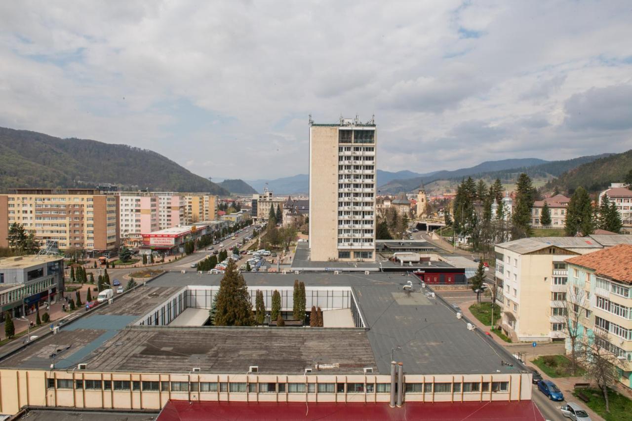 Apart Hotel Center Piatra Neamţ Buitenkant foto